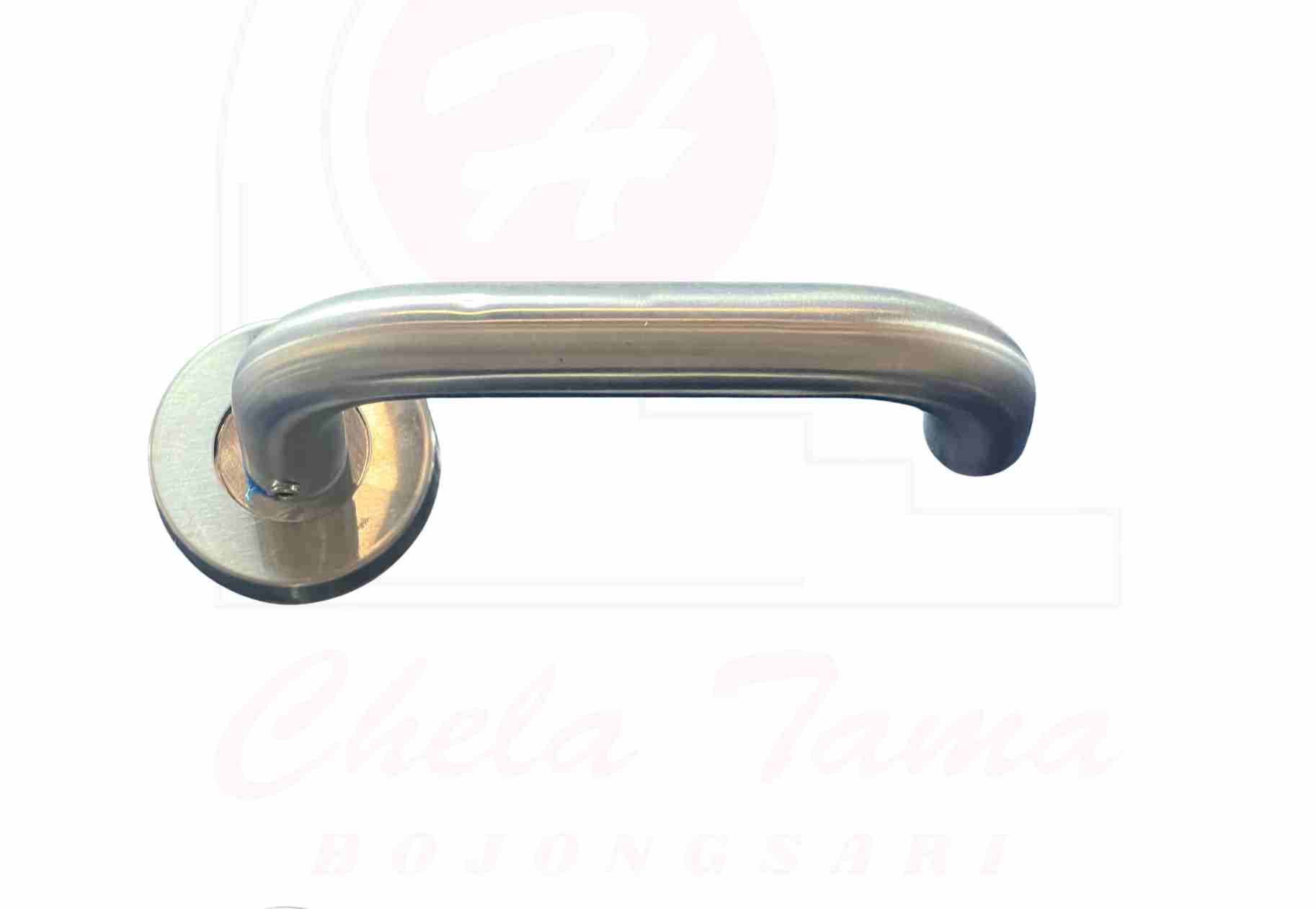 Handle pintu aluminium minimalis dengan desain ergonomis modern